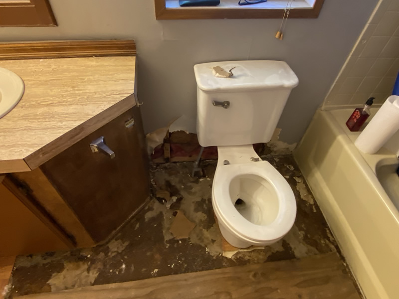 Bathroom Remodeling Before